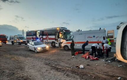 پنج کشته و زخمی در واژگونی وانت مزدا در محور مهاباد
