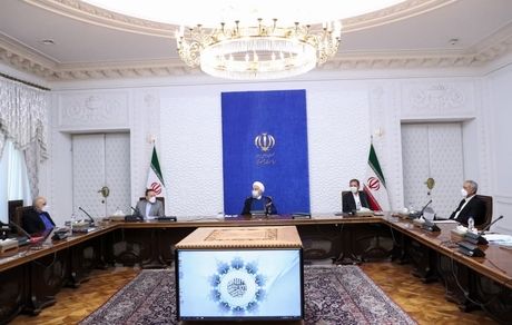 کاهش وابستگی بودجه کشور به نفت از ۴۲ به کمتر از ۱۰ درصد در دولت تدبیر و امید / تاکید ارائه گزارش از وضعیت اقتصادی کشور به رئیس جمهور منتخب