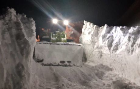 بسته شدن راه ۲۴۰ روستا در آذربایجان‌غربی بدلیل برف و کولاک