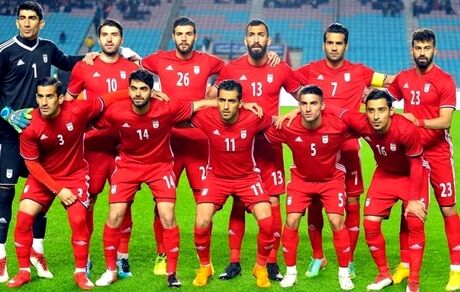 صدرنشینی پرسپولیس، سقوط استقلال و حمله طوفان زرد