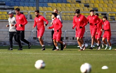پرسپولیس در امارات اردوی ۱۰ روزه برپا می‌کند