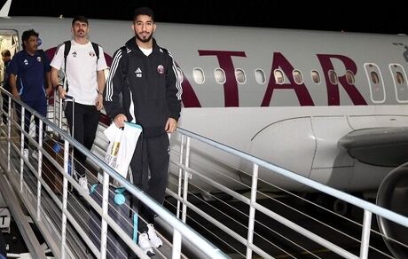 تیم ملی قطر برای نبرد با ایران وارد امارات شد