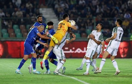 شکست سنگین و خردکننده استقلال مقابل ذوب آهن / هواداران شعار حیا کن رها کن دادند