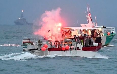 رویارویی کشتی‌های جنگی انگلیس و فرانسه در دریای مانش