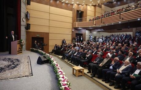 رئیس جمهور: نخبگان به میدان بیایند، دشمن هیچ غلطی نمی‌تواند بکند