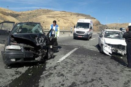 یازده کشته و زخمی در دو تصادف جداگانه