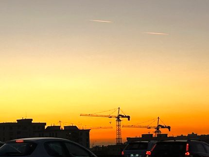 عبور اشیای ناشناس از آسمان تهران