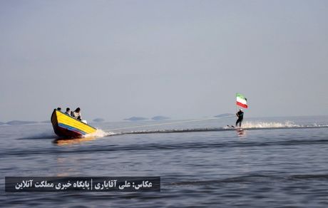 جشنواره فرهنگی، ورزشی و تفریحی دریاچه ارومیه با استقبال ۱۵ کیلومتری برگزار شد