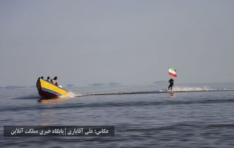 جشنواره فرهنگی، ورزشی و تفریحی دریاچه ارومیه با استقبال ۱۵ کیلومتری برگزار شد