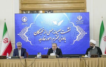 عراقچی: استفاده از هوش مصنوعی در دیپلماسی به ارتقای جایگاه ایران در معادلات جهانی کمک می‌کند