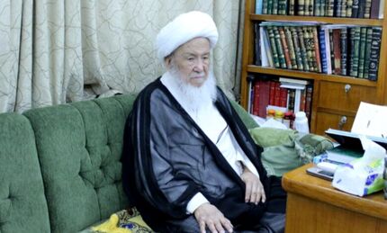 یک مرجع تقلید در عراق: فروش دلار بالاتر از قیمت دولت حرام است