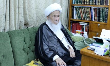 یک مرجع تقلید در عراق: فروش دلار بالاتر از قیمت دولت حرام است