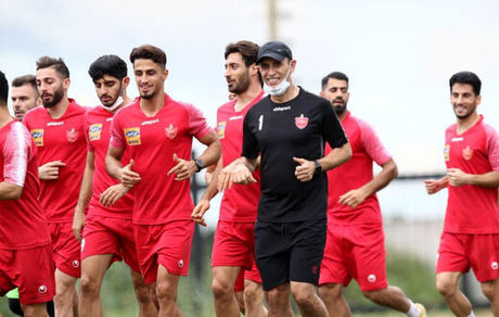 کپی گل‌محمدی از روی دست کی‌روش در تمرین پرسپولیس/ عکس
