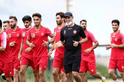 کپی گل‌محمدی از روی دست کی‌روش در تمرین پرسپولیس/ عکس