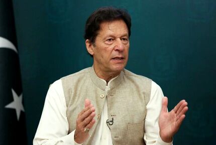 عمران خان: مبارزه در برابر «توطئه خارجی» از امروز آغاز می‌شود