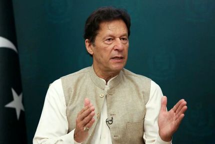 عمران خان: مبارزه در برابر «توطئه خارجی» از امروز آغاز می‌شود