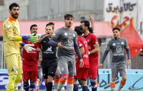 آغاز جام حذفی با لیگ برتری‌ها: نیمی از صنعتی‌ها صعود و نیمی دیگر حذف شدند