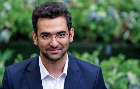 آذری جهرمی: مردم نباید احساس کنند در فضای مجازی بی‌پناه هستند