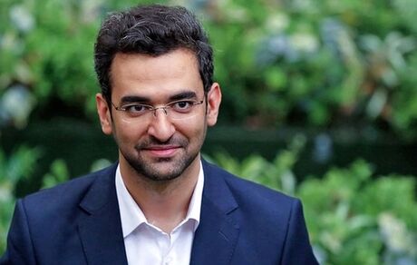 آذری جهرمی: مردم نباید احساس کنند در فضای مجازی بی‌پناه هستند