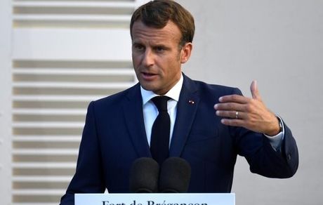 مکرون: آمریکا قادر به احیای تحریم‌ها علیه ایران نیست