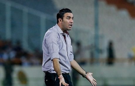 باشگاه پرسپولیس از جواد نکونام شکایت می‌کند