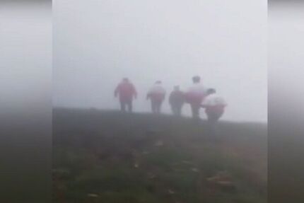 اعزام ۸ دستگاه آمبولانس اورژانس به محل حادثه بالگرد رئیس جمهور