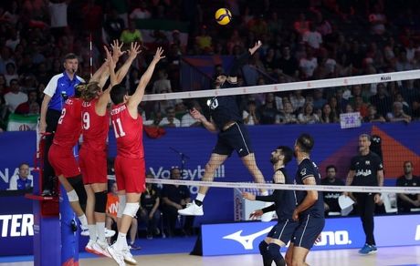 ادامه بردهای ژاپن / صعود هفت تیم به دور نهایی لیگ ملت‌های والیبال قطعی شد