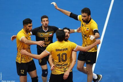 جشن قهرمانی سپاهان در هفته دوازدهم لیگ برتر والیبال