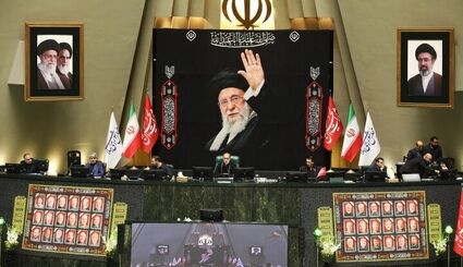 رای ۲۱۰ نماینده به پایان بن‌بست قانون‌گذاری در اولین جلسه مجلس بعد چهار ماه