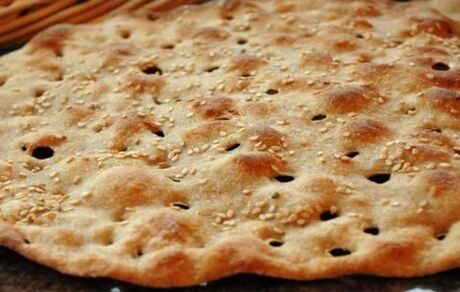 علیزاده: دولت موقتا مبلغ نقدی به خانوارها برای جبران گرانی‌ها می‌دهد