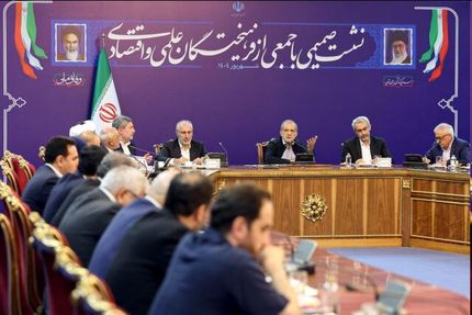 رئیس جمهور: همه مشکلات راه‌حل دارند آنها را بیان می‌کنم تا برای رفع آنها آگاهی و اراده ایجاد شود
