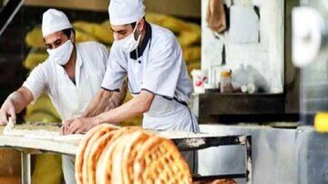 استقرار نانوایی‌های سیار در مسیر تشییع رهبر شهید