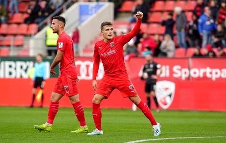 مهاجم دورگه ایرانی ـ آلمانی در راه پرسپولیس!
