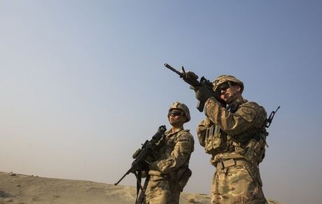 قانونگذار عراقی: حمله اخیر آمریکا به الحشد الشعبی اشتباهی بزرگ بود