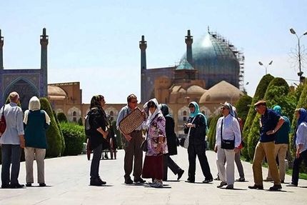 ورود گردشگران خارجی به کشور به  ۵.۴ میلیون رسید