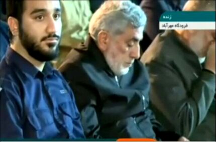 حضور سردار قاآنی در مراسم استقبال از پیکر شهید «عباس نیلفروشان»