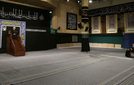  مراسم عزاداری شب تاسوعا با حضور رهبر انقلاب برگزار شد 