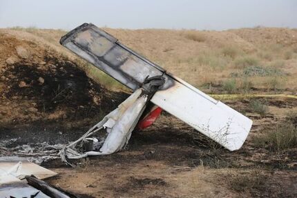 سقوط یک هواپیمای آموزشی در رودخانه چالوس