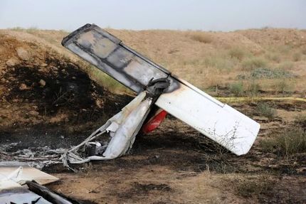 سقوط یک هواپیمای آموزشی در رودخانه چالوس