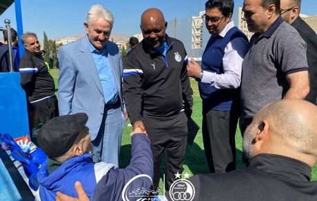 کارت مربیگری سرمربی جدید استقلال صادر شد