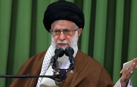رهبر انقلاب: جنسی که مشابه داخلی دارد مطلقا از خارج وارد نشود