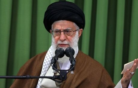 رهبر انقلاب: جنسی که مشابه داخلی دارد مطلقا از خارج وارد نشود
