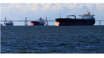 وال استریت ژورنال: ایران برای عبور از تنگه هرمز، ارز دیجیتال یا یوآن چین درخواست می‌کند