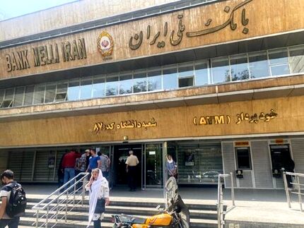 هیچ بخش از اموال مالکان صندوق‌های امانات بانک ملی تحویل داده نشده است