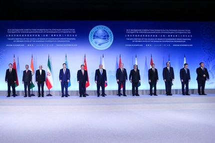 عارف: تفکرات خانواده شانگهای به ایران نزدیک است