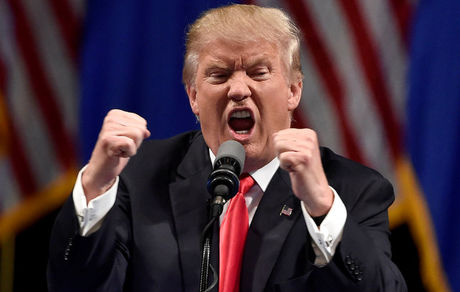 ترامپ: دولت بایدن در برابر ایران سر تعظیم فرود آورده است