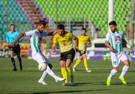 سپاهان فاتح دربی اصفهان / طلایی پوشان امیدوار به قهرمانی لیگ برتر