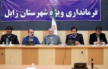 وعده مخبر: با وجود برخی هجمه ها به زودی شاهد گشایش‌های خوبی در کشور خواهیم بود