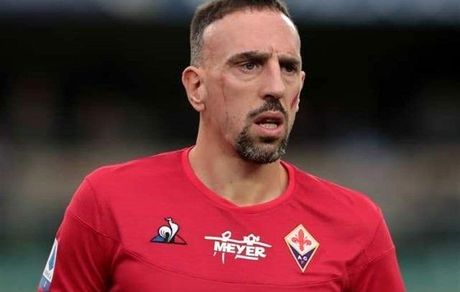 حریف استقلال به دنبال فرانک ریبری ستاره فرانسوی