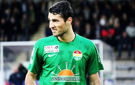 مدافع تیم ملی عراق در تیررس استقلال!